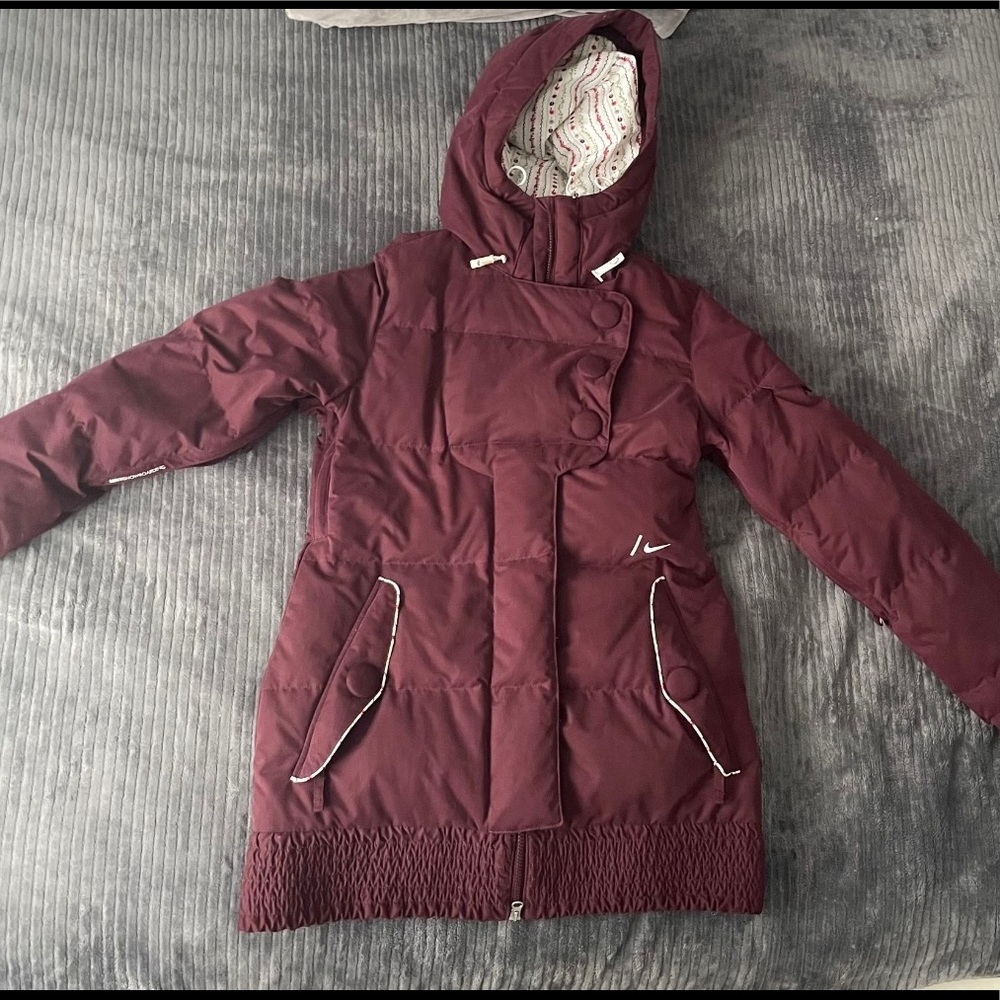 Nike SnowBoarding Jacket size Woman’s Medium
